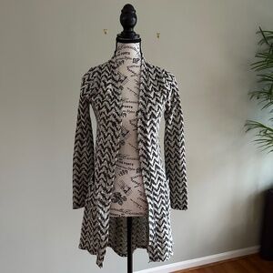 Gray and White Herringbone Pattern Cardigan with Pockets Size S